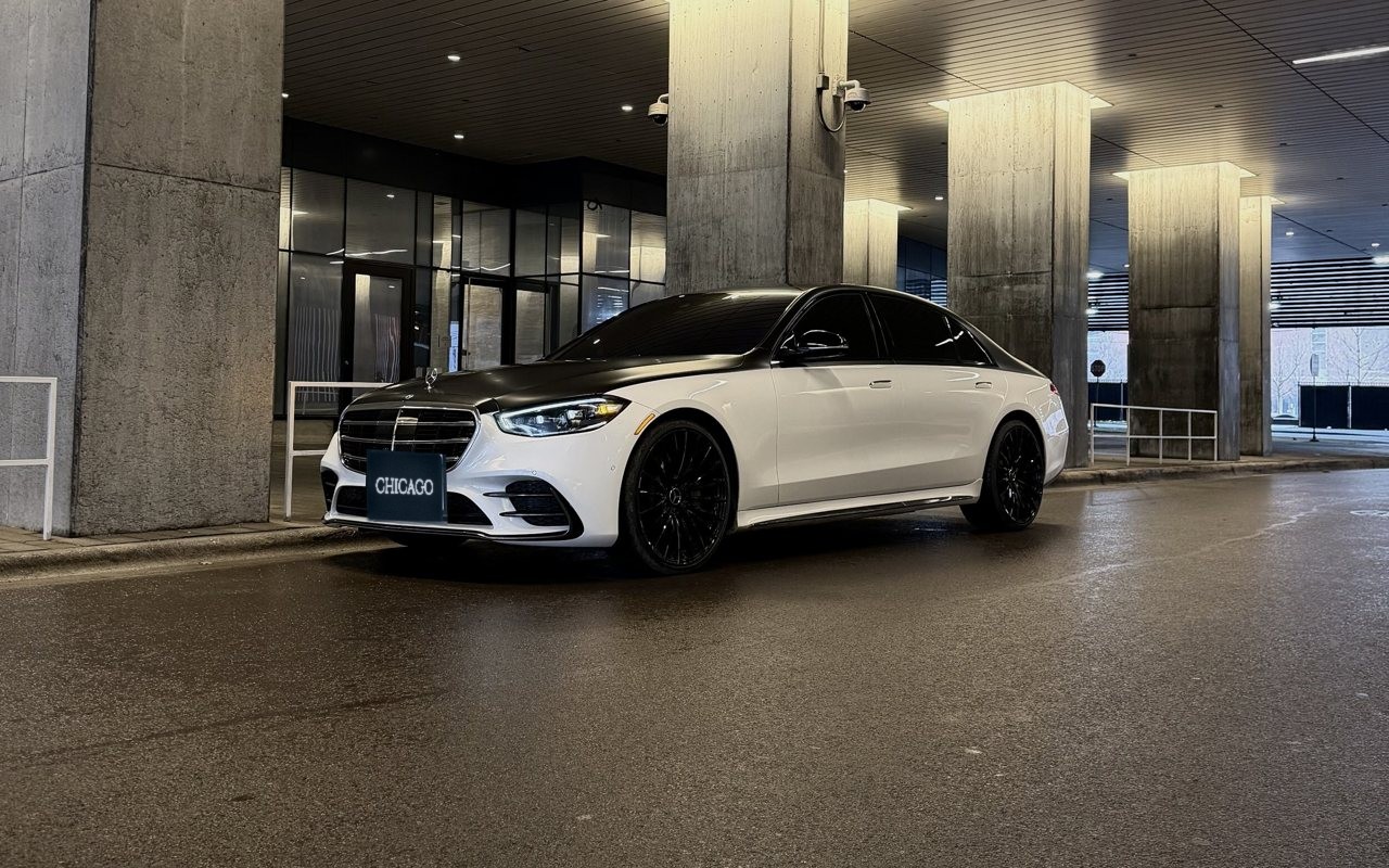 Mercedes-Benz S580 rental in Chicago, photo of the actual car